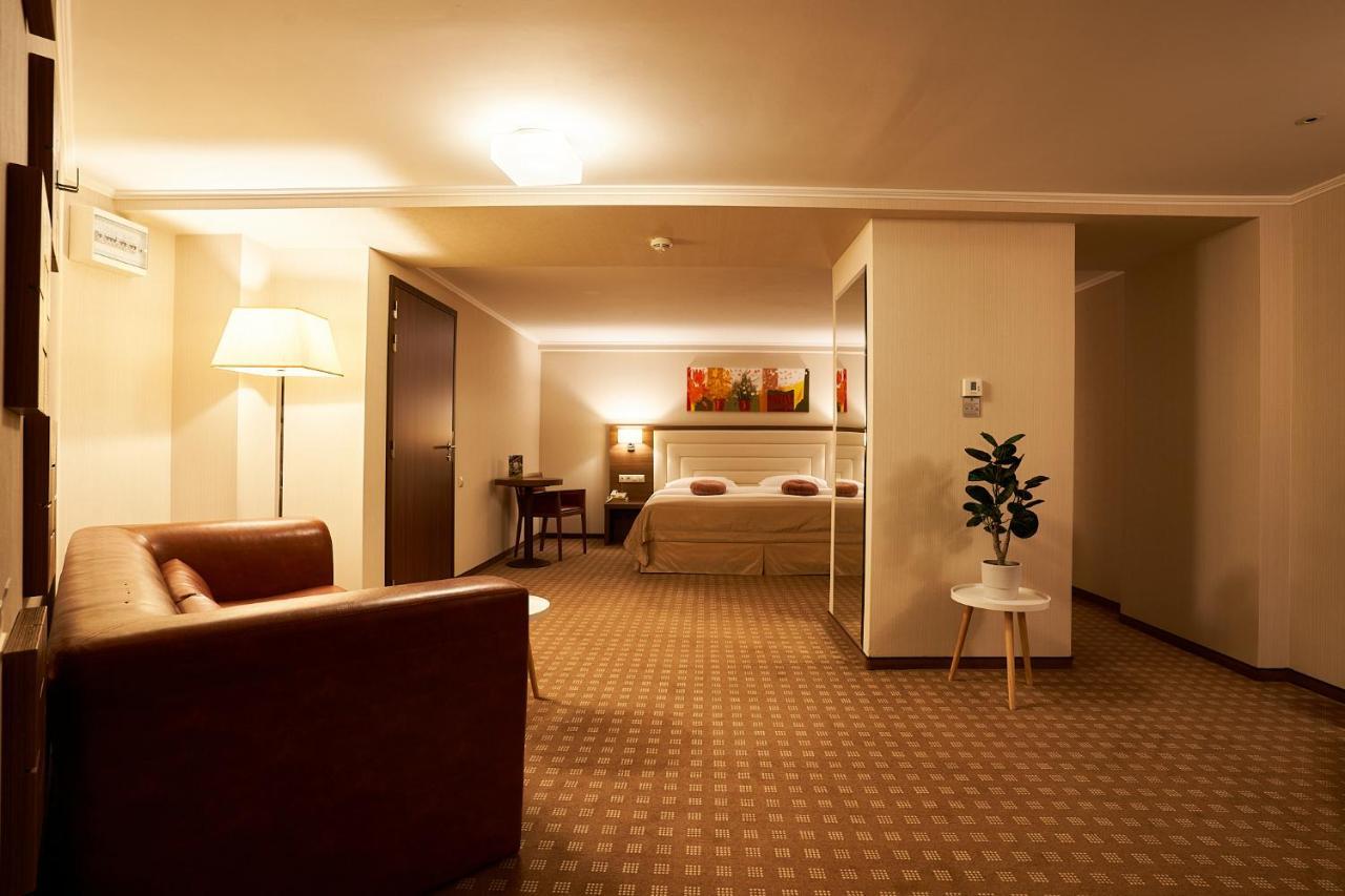 Petrodava One Piatra Neamt Exterior photo